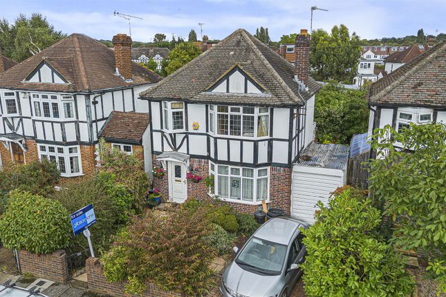 Wolsey Drive, Kingston Upon Thames KT2 3 bed detached house for sale