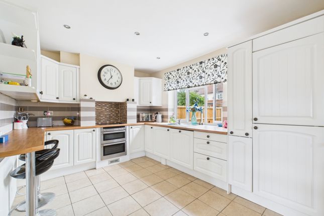 Woburn Road, Hockliffe, LU7 3 bed semi
