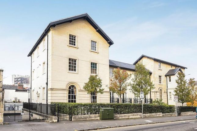 Kings Road, Reading 2 bed apartment for sale