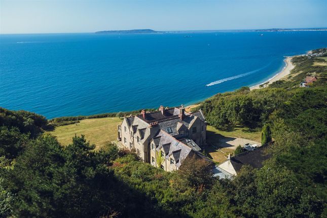 8 bedroom detached house for sale