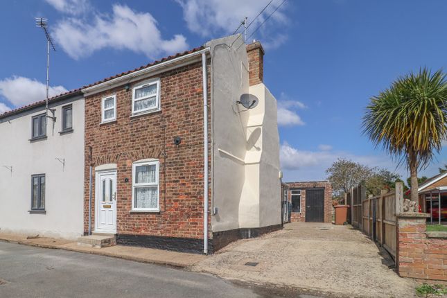 Church Road, Clenchwarton, King's... 3 bed semi