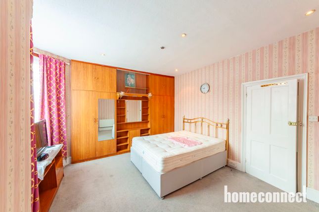 Shelley Avenue, London 3 bed terraced house for sale