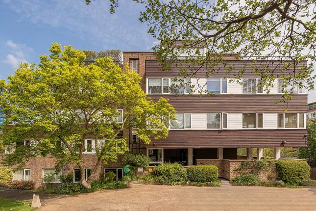 Twickenham Road, Teddington TW11 1 bed flat for sale