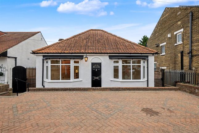 Canadian Avenue, Gillingham 3 bed detached bungalow for sale