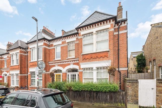 Netherfield Road Tooting Bec SW17 8AZ 2 bed ground floor flat for sale
