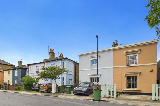 Fairfield Grove, Charlton, SE7 3 bed semi