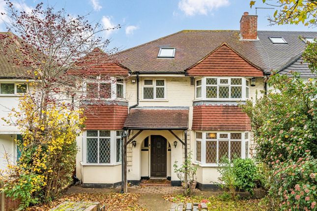 Staines Road, Twickenham TW2 5 bed house for sale