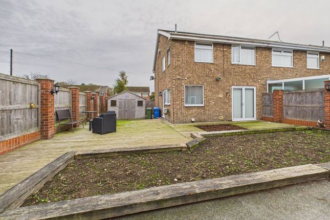 St. Mary's Drive, Thorngumbald, Hull... 3 bed semi