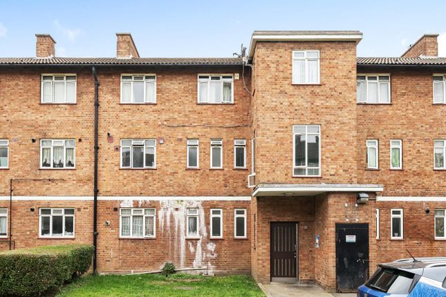 Beaconsfield Road, Walworth, London... 3 bed flat for sale