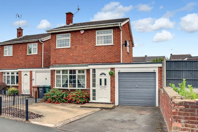 3 bedroom link detached house for sale