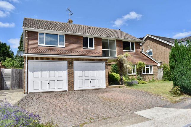 6 bedroom detached house for sale