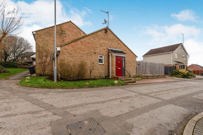 2 bedroom semi-detached bungalow for sale