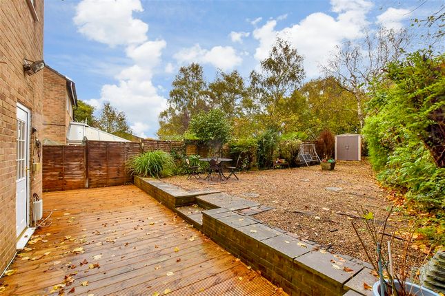 Fulham Close, Crawley, West Sussex 4 bed detached house for sale