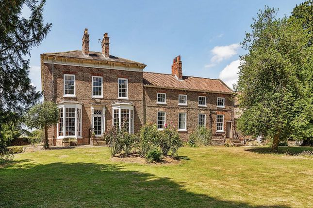 Turnham Hall, Cliffe 6 bed detached house for sale