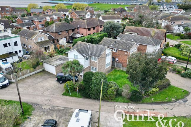 Ferndale Crescent, Canvey Island, SS8 4 bed detached house for sale