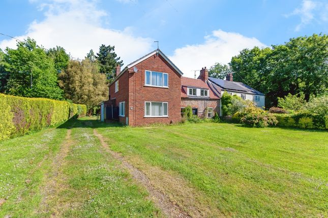 5 bedroom semi-detached house for sale