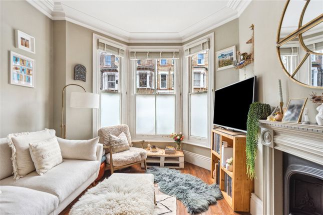 St. Luke's Avenue, SW4 1 bed apartment for sale