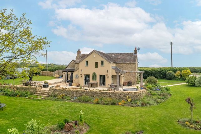 4 bed detached house
