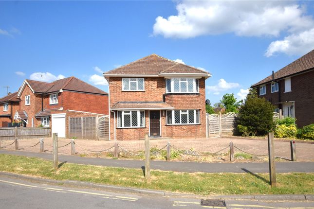 Horley, Surrey, RH6 3 bed detached house for sale