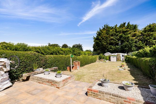 Downs Road, East Studdal, Dover, CT15 3 bed semi