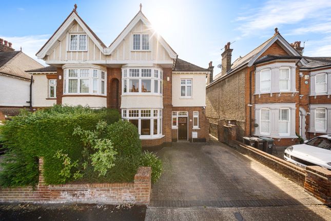 5 bedroom semi-detached house for sale