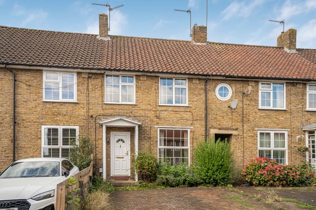 Pinewood, Welwyn Garden City... 3 bed terraced house for sale