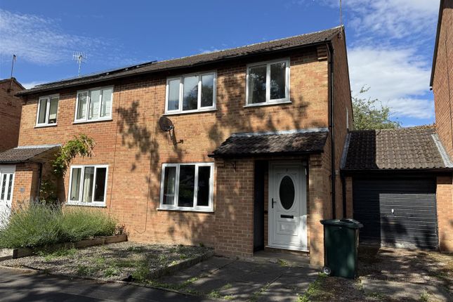 Blandford Close, Welland, Malvern 3 bed semi