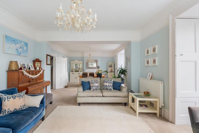 6 bedroom detached house for sale