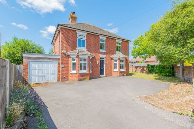 48 Hunts Pond Road, Southampton SO31 4 bed detached house for sale