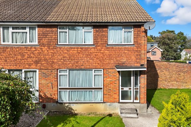 Rayleigh Road, Hutton, CM13 3 bed end of terrace house for sale