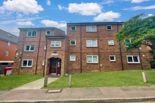 Villa Road, Luton, Bedfordshire, LU2 7NT 1 bed apartment for sale