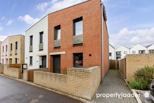 2 bedroom semi-detached house for sale