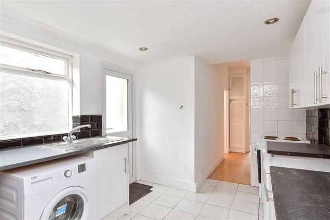 3 bed end terrace house