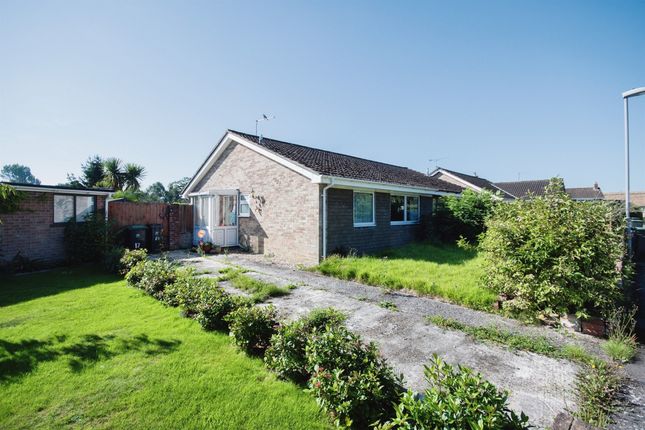 2 bedroom semi-detached bungalow for sale