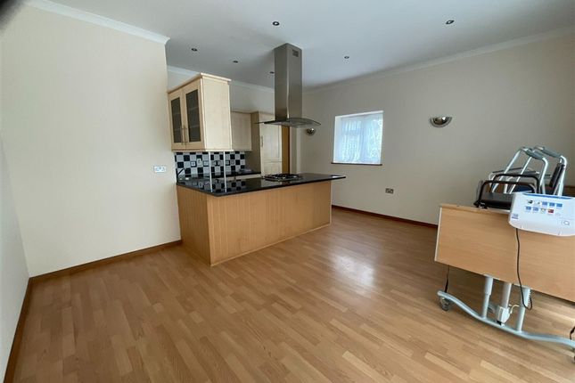 Bouverie Road West, Folkestone, Kent 2 bed mews for sale