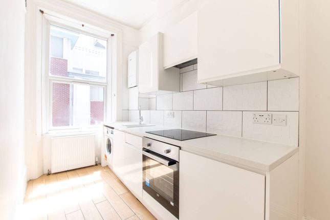 Goldhawk Road, Shepherd's Bush... 1 bed flat for sale