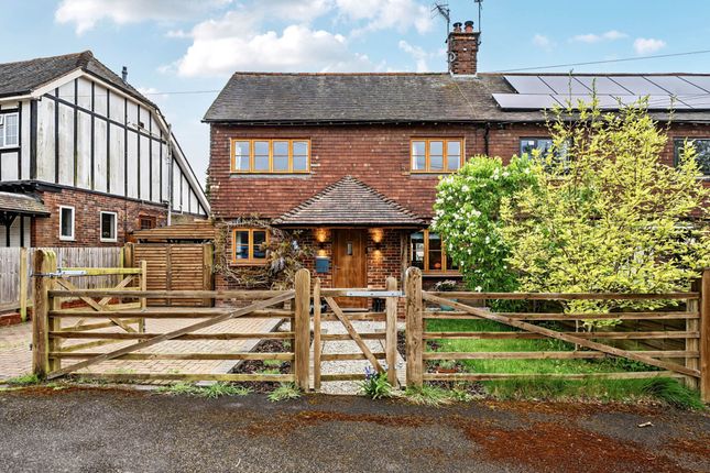 Maidstone Road, Pembury, TN2 4 bed semi