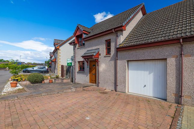 5 Bain Avenue, Elgin, IV30 6GB 3 bed semi