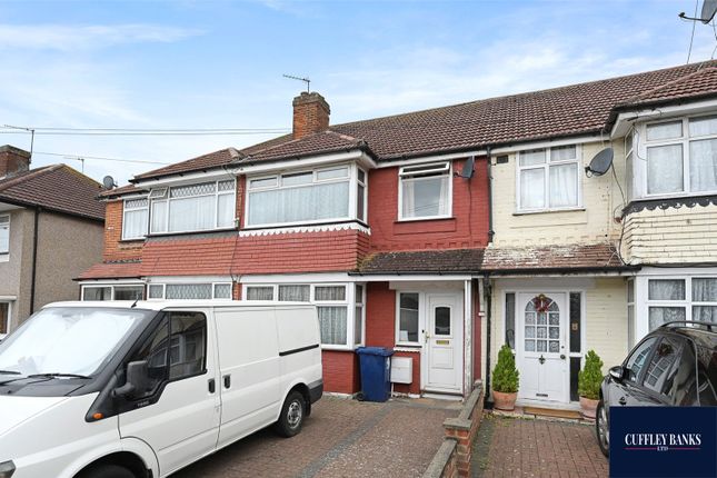 George V Way, Perivale, Middlesex, UB6 3 bed terraced house for sale