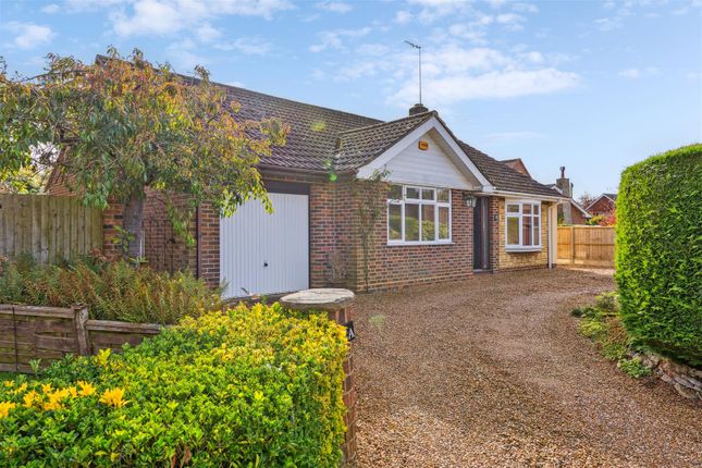 Ivy Lane, Stewkley, Buckinghamshire 2 bed detached bungalow for sale