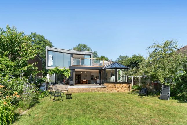 6 bedroom detached house for sale