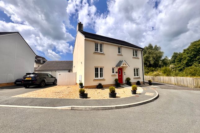 4 bed detached house