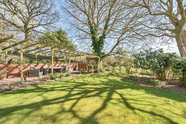 Witham CM8 4 bed detached house for sale