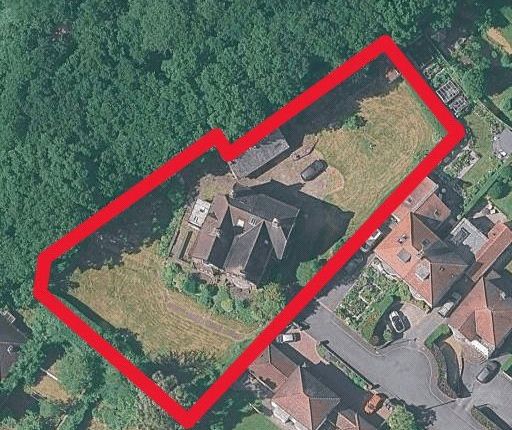 Detached house for sale