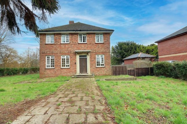 3 bedroom ground floor flat for sale