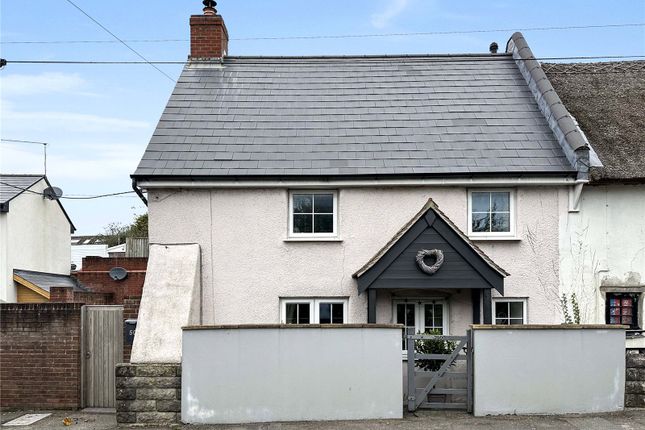 2 bedroom semi-detached house for sale