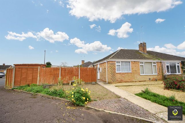 2 bedroom semi-detached bungalow for sale