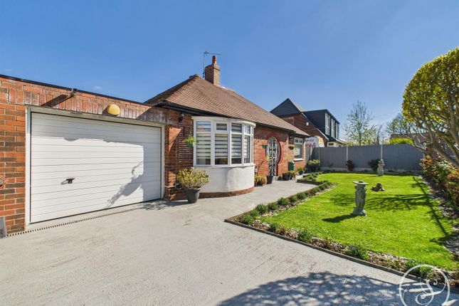 Armley Grange Rise, Leeds 2 bed detached bungalow for sale