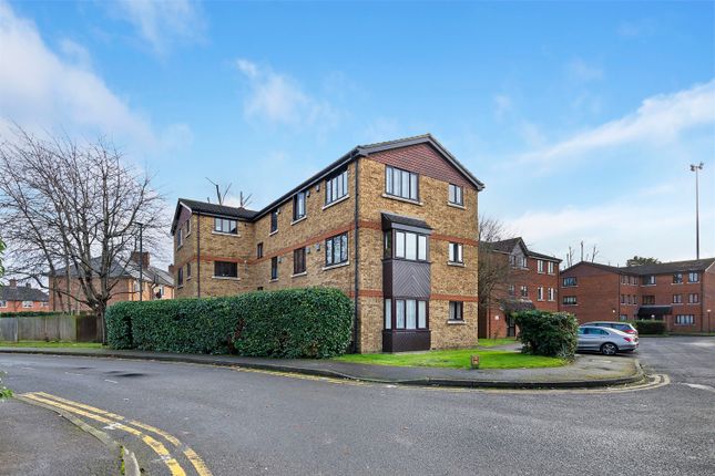 3 bedroom flat for sale