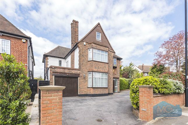 Powys Lane, Southgate, London, N14 6 bed detached house for sale